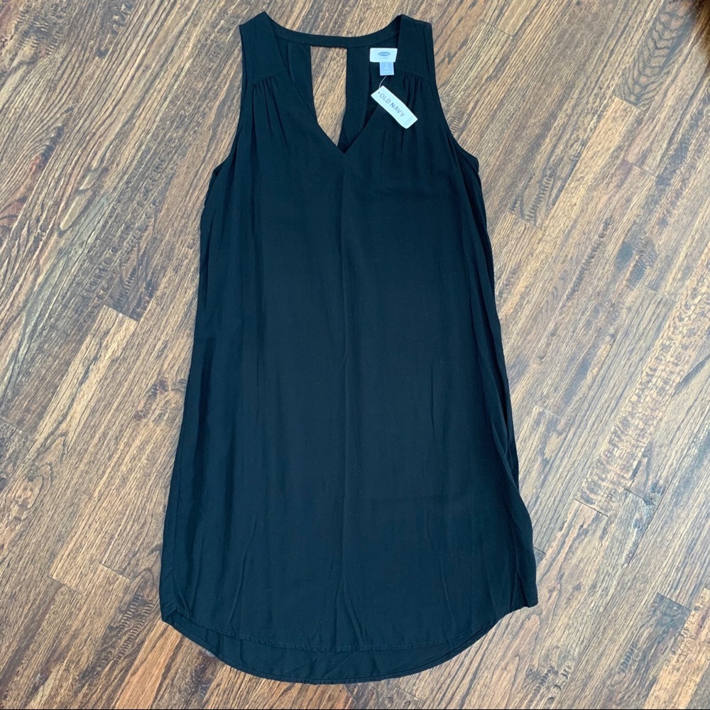 SOLD • Old Navy • Black v-neck Shift Dress NWT - Picture 1 of 3